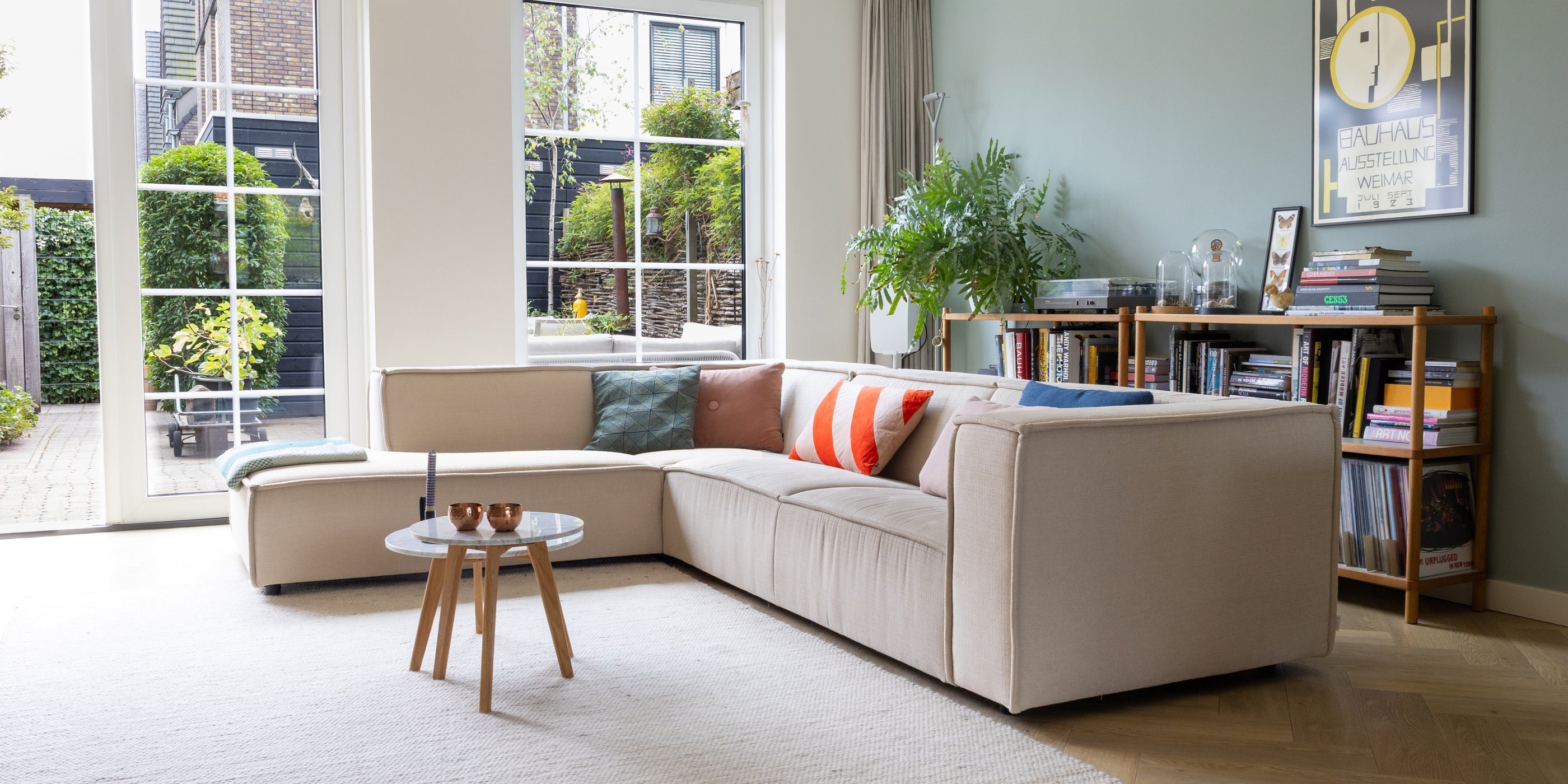 Kleurrijk wonen in een nieuwbouwwoning met vintage charme Kleurrijk wonen in een nieuwbouwwoning met vintage charme